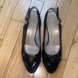 VINTAGE Salvatore Ferragamo Vetty slingback pumps, size 8C